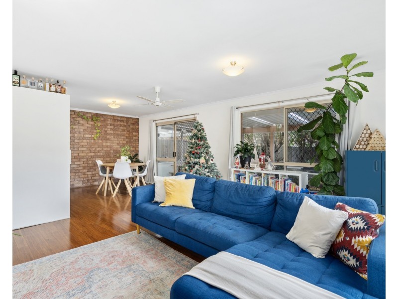 1/6 Cotinga Crescent, Burleigh Waters QLD 4220