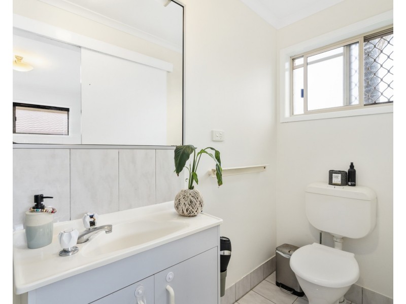 1/6 Cotinga Crescent, Burleigh Waters QLD 4220