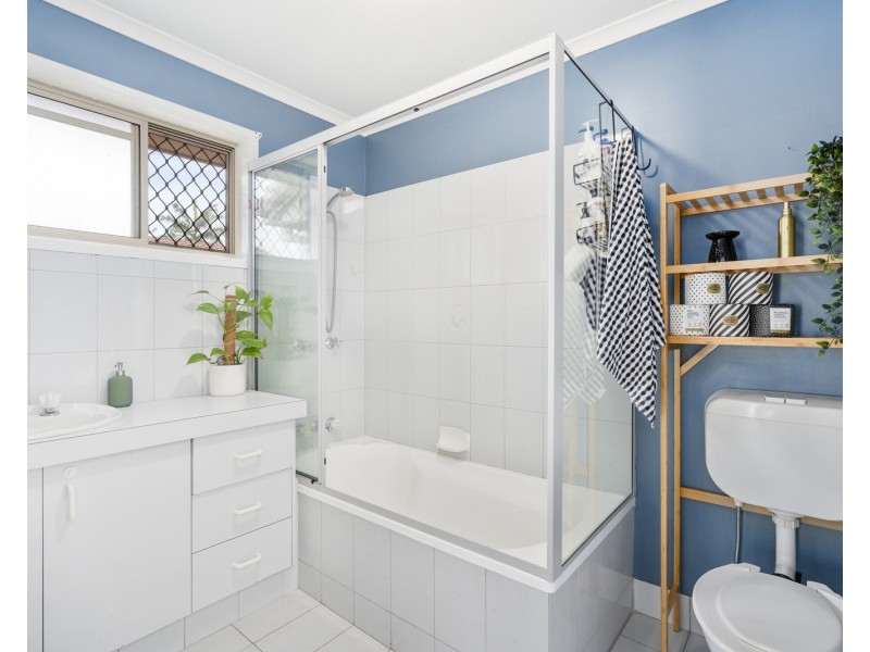 1/6 Cotinga Crescent, Burleigh Waters QLD 4220