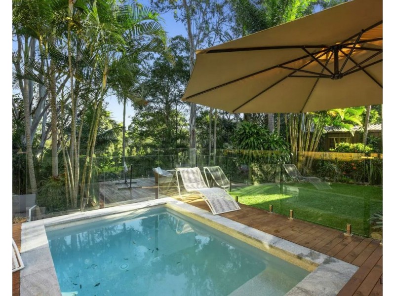 100 Tierney Drive, Currumbin Waters QLD 4223