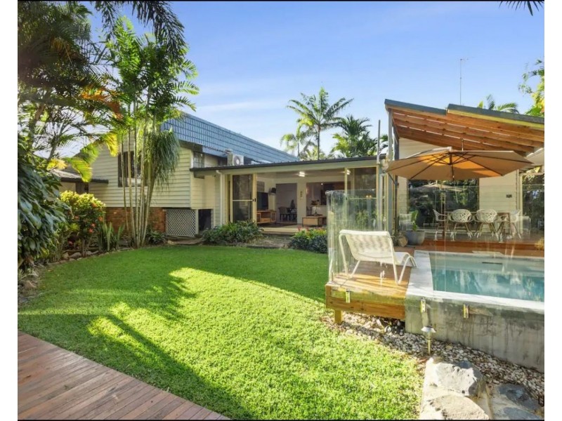 100 Tierney Drive, Currumbin Waters QLD 4223