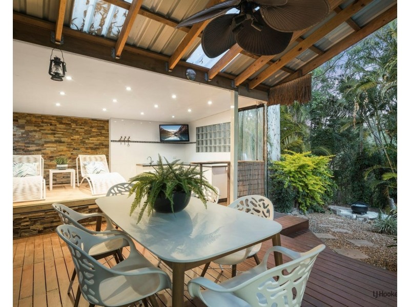 100 Tierney Drive, Currumbin Waters QLD 4223