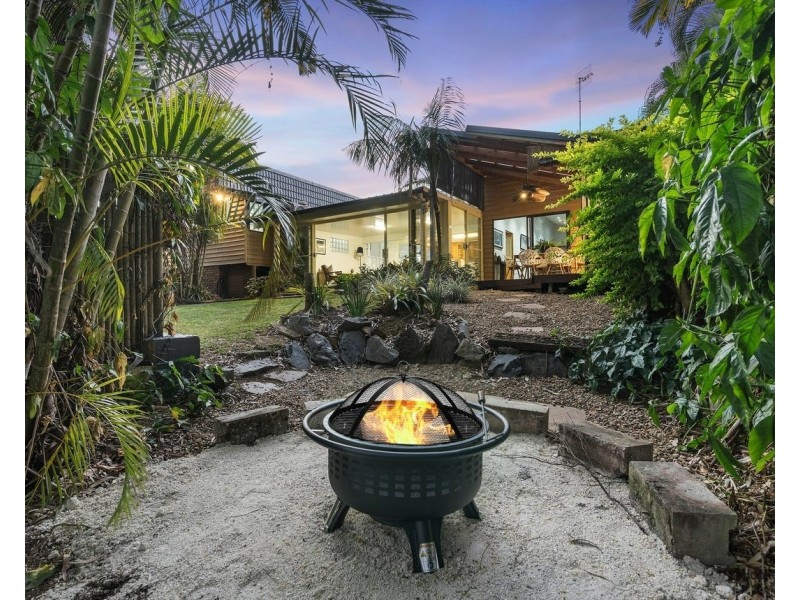 100 Tierney Drive, Currumbin Waters QLD 4223