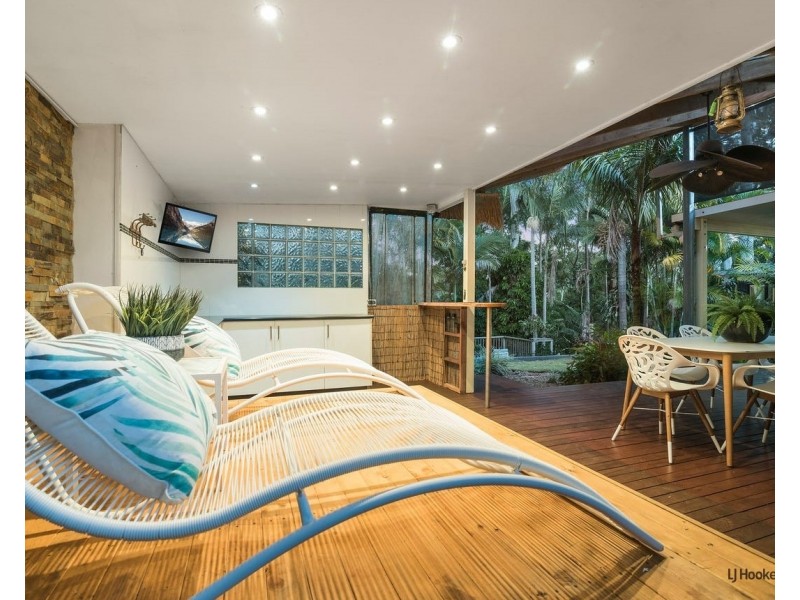 100 Tierney Drive, Currumbin Waters QLD 4223