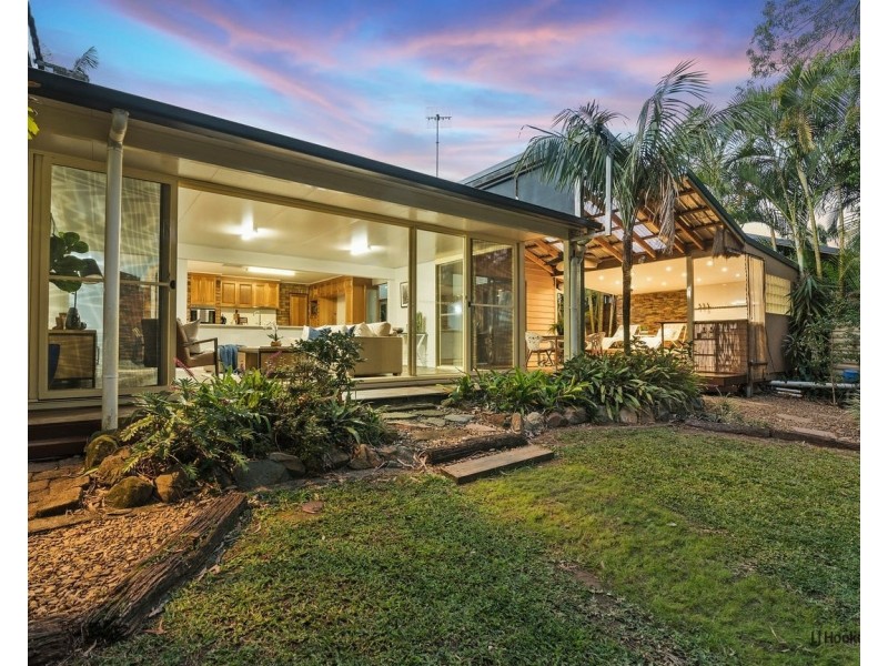 100 Tierney Drive, Currumbin Waters QLD 4223