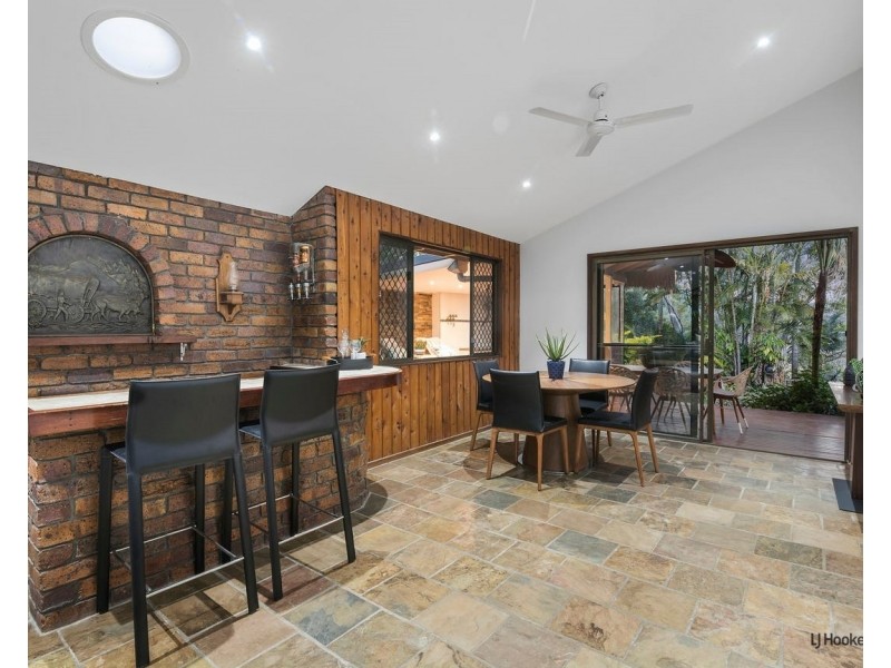 100 Tierney Drive, Currumbin Waters QLD 4223