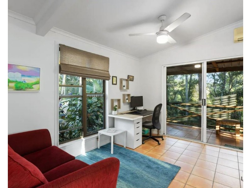 100 Tierney Drive, Currumbin Waters QLD 4223