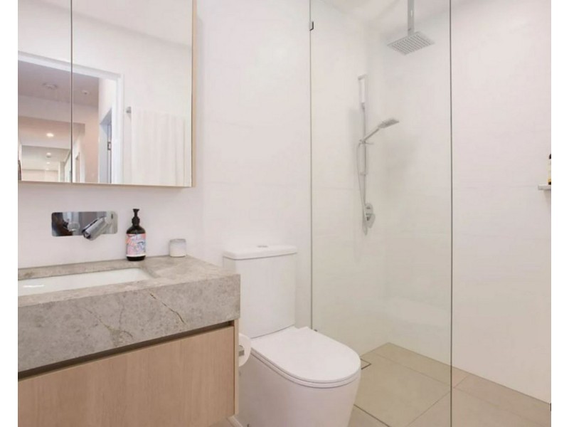 2/77 Jefferson Lane, Palm Beach QLD 4221