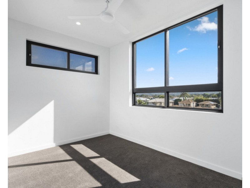 1/1034 Gold Coast Highway, Palm Beach QLD 4221