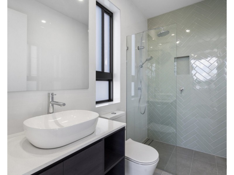 1/1034 Gold Coast Highway, Palm Beach QLD 4221
