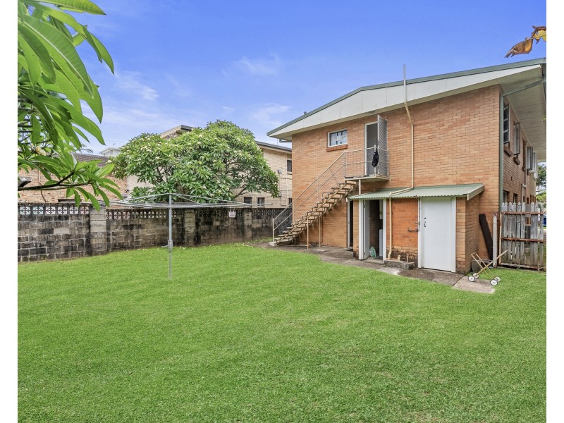 30 Jefferson Lane, Palm Beach QLD 4221