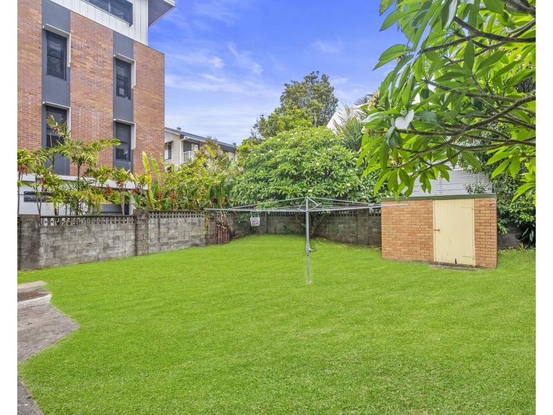 30 Jefferson Lane, Palm Beach QLD 4221