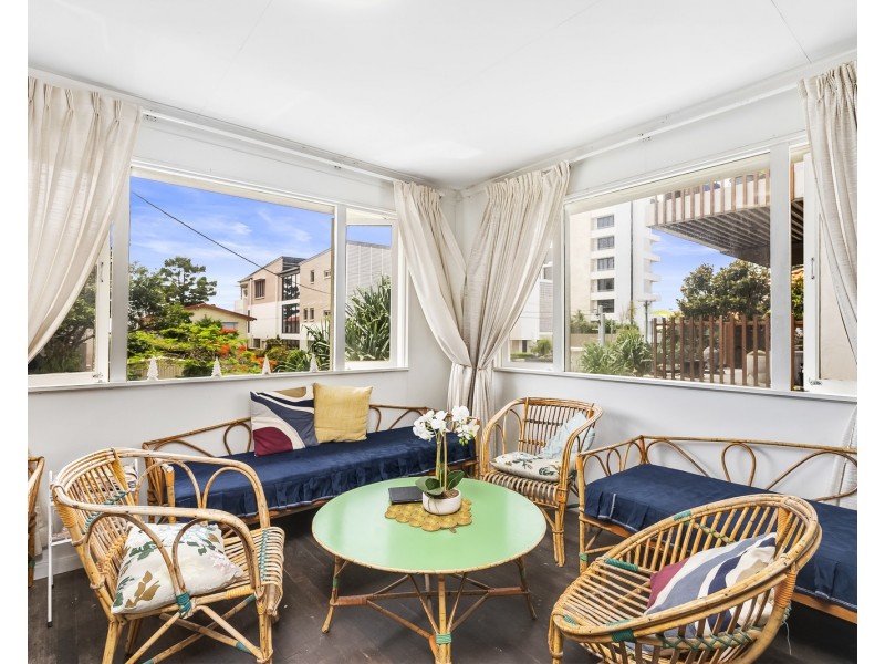 30 Jefferson Lane, Palm Beach QLD 4221