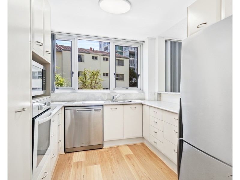 3/100 The Esplanade, Burleigh Heads QLD 4220
