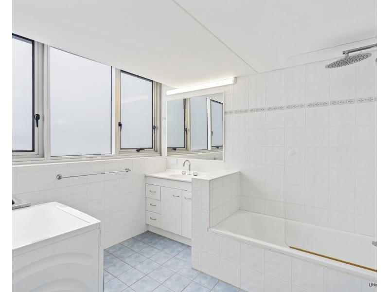 3/100 The Esplanade, Burleigh Heads QLD 4220