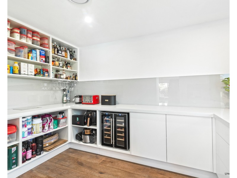 185 Currumbin Creek Road, Currumbin Waters QLD 4223