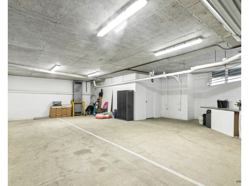 7/20 Marine Parade, Coolangatta QLD 4225