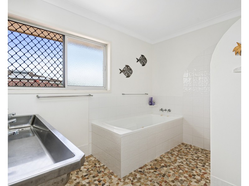 195 Townson Avenue, Palm Beach QLD 4221