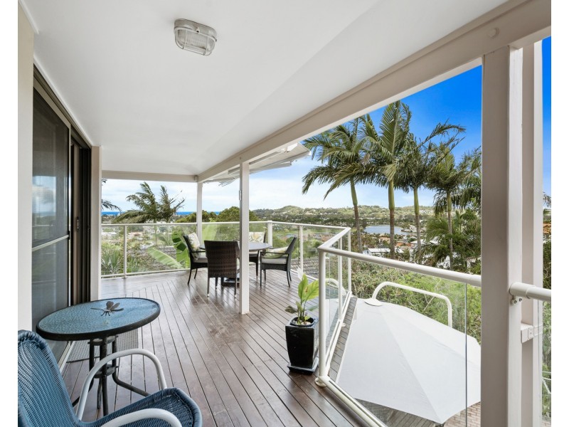 21 Swanbourne Way, Elanora QLD 4221