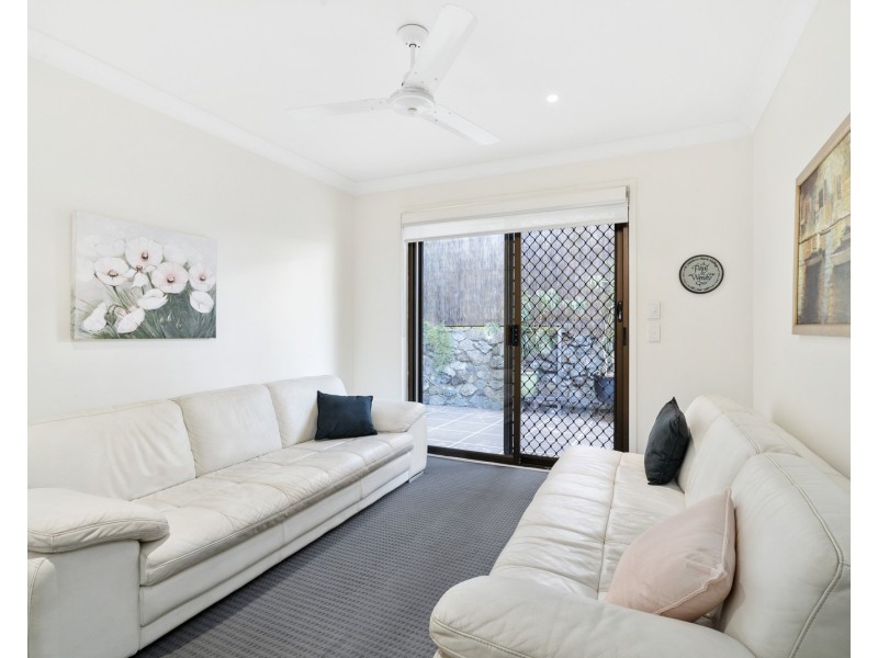 21 Swanbourne Way, Elanora QLD 4221