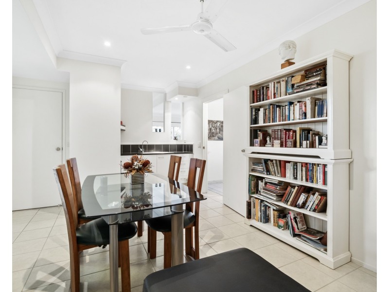 21 Swanbourne Way, Elanora QLD 4221