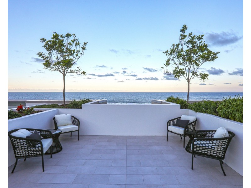 107/10 Third Avenue, Palm Beach QLD 4221