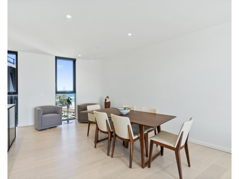 21105/1328 Gold Coast Highway, Palm Beach QLD 4221