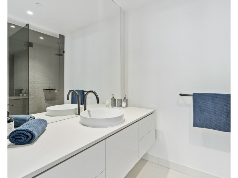 21105/1328 Gold Coast Highway, Palm Beach QLD 4221