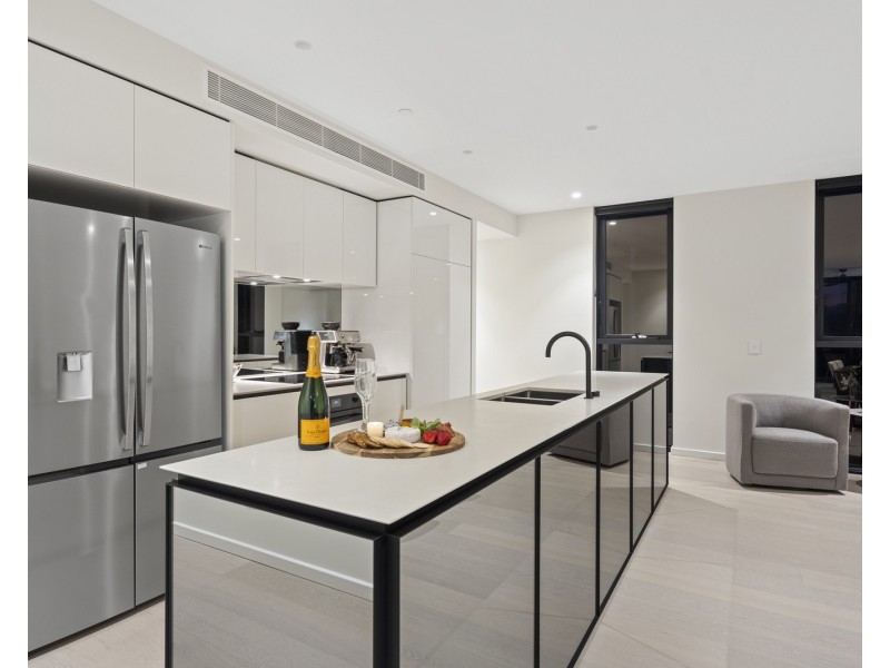 21105/1328 Gold Coast Highway, Palm Beach QLD 4221