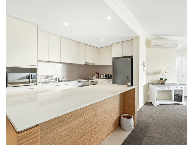 3/1 Lakefront Crescent, Varsity Lakes QLD 4227