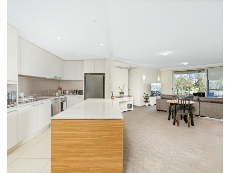 3/1 Lakefront Crescent, Varsity Lakes QLD 4227