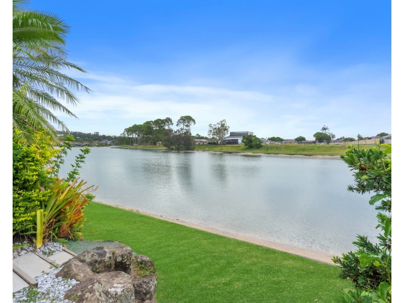 2/2-10 Coolgardie Street, Elanora QLD 4221