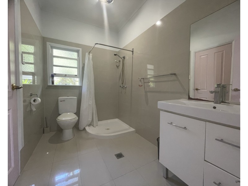 8 Thrower Drive, Currumbin QLD 4223