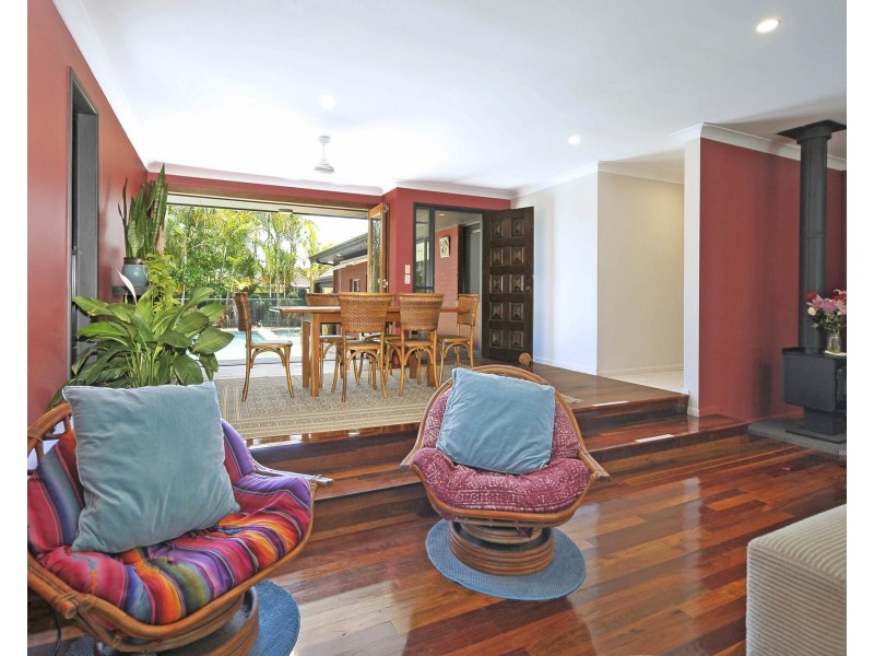 12 Barklya Place, Palm Beach QLD 4221