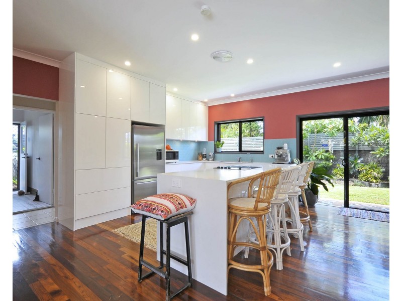 12 Barklya Place, Palm Beach QLD 4221