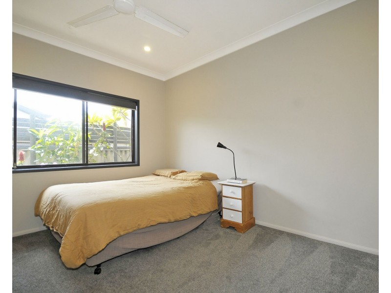 12 Barklya Place, Palm Beach QLD 4221