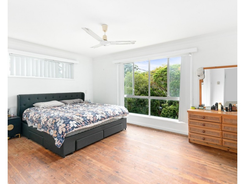 16 Inala Avenue, Tugun QLD 4224