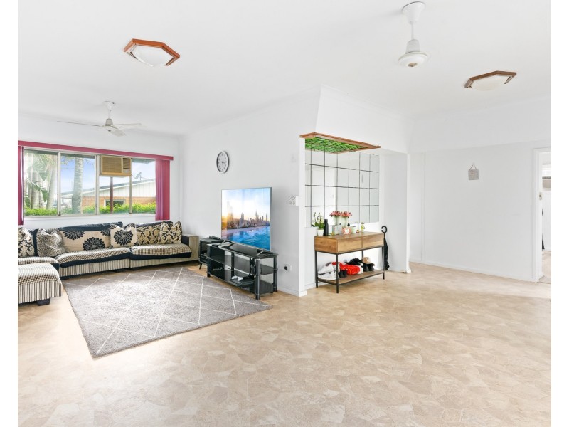 16 Inala Avenue, Tugun QLD 4224
