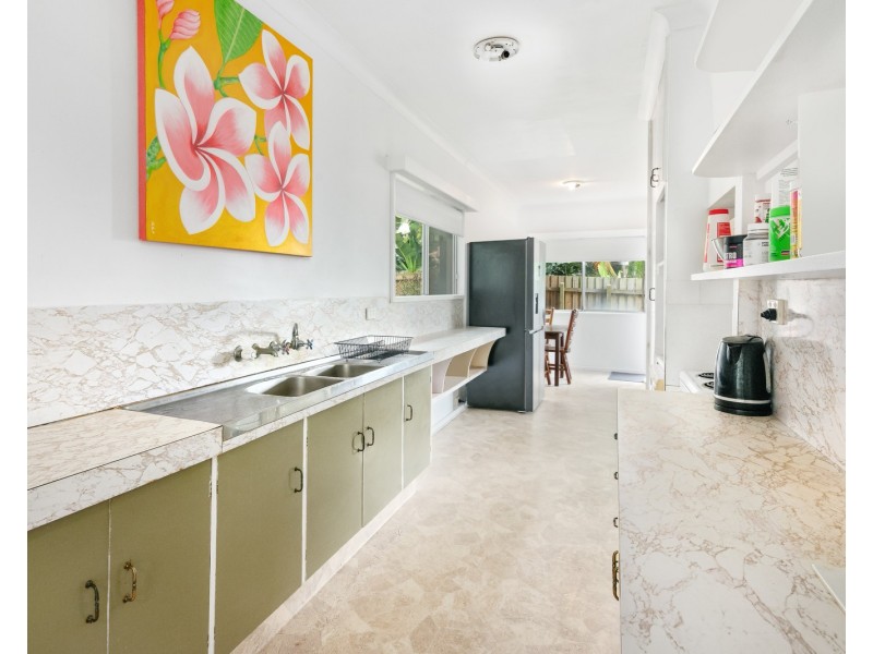 16 Inala Avenue, Tugun QLD 4224