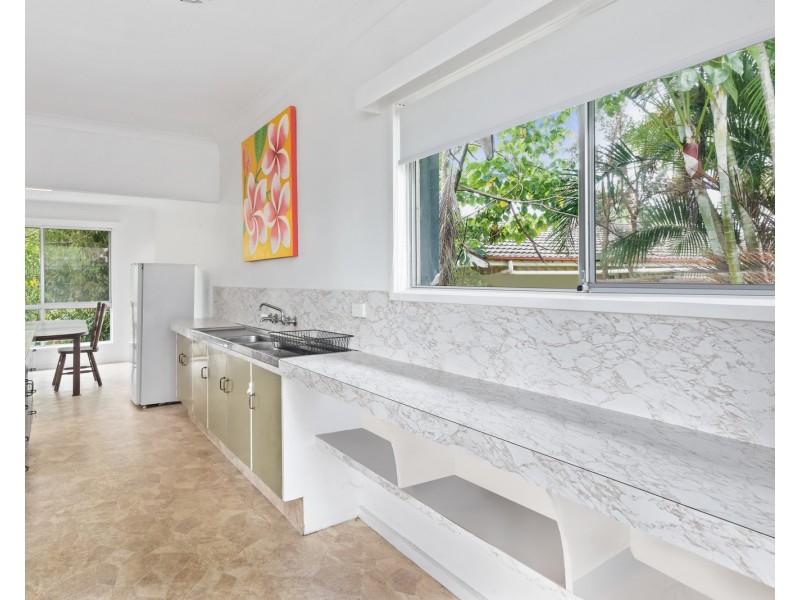16 Inala Avenue, Tugun QLD 4224