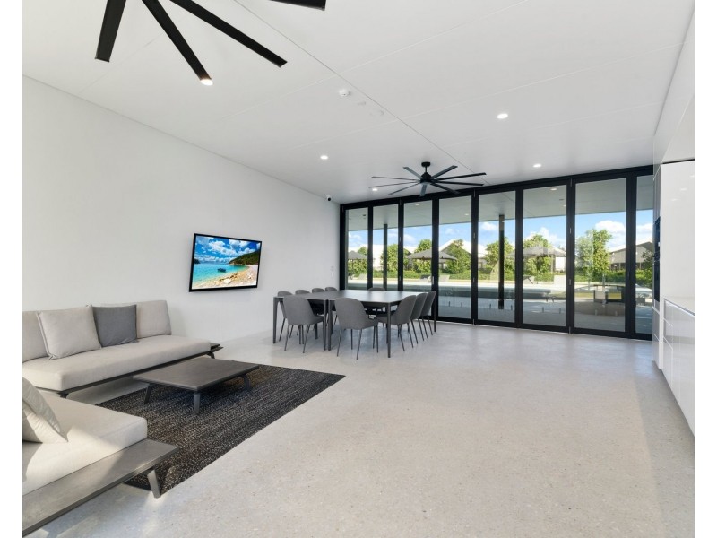 2704/1328 Gold Coast Highway, Palm Beach QLD 4221