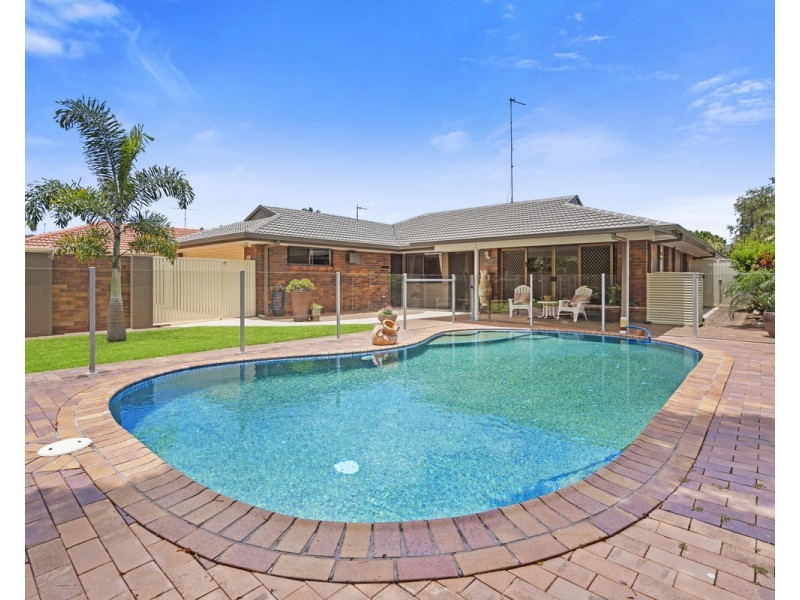 200 Tallebudgera Drive, Palm Beach QLD 4221