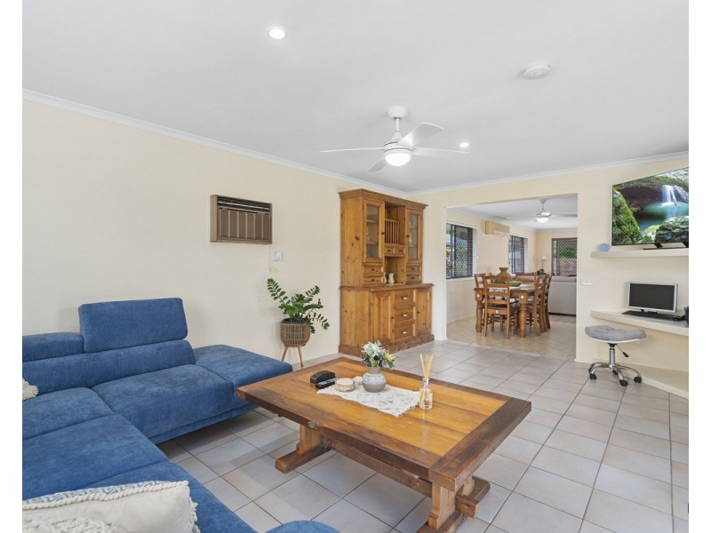 200 Tallebudgera Drive, Palm Beach QLD 4221