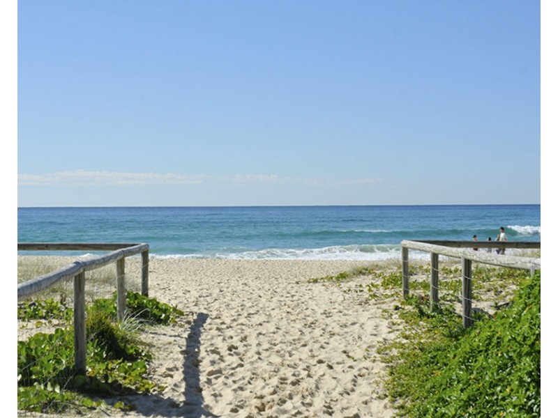 200 Tallebudgera Drive, Palm Beach QLD 4221