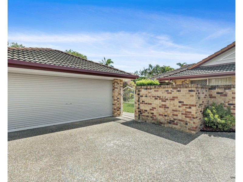 1/6 Cupania Place, Elanora QLD 4221