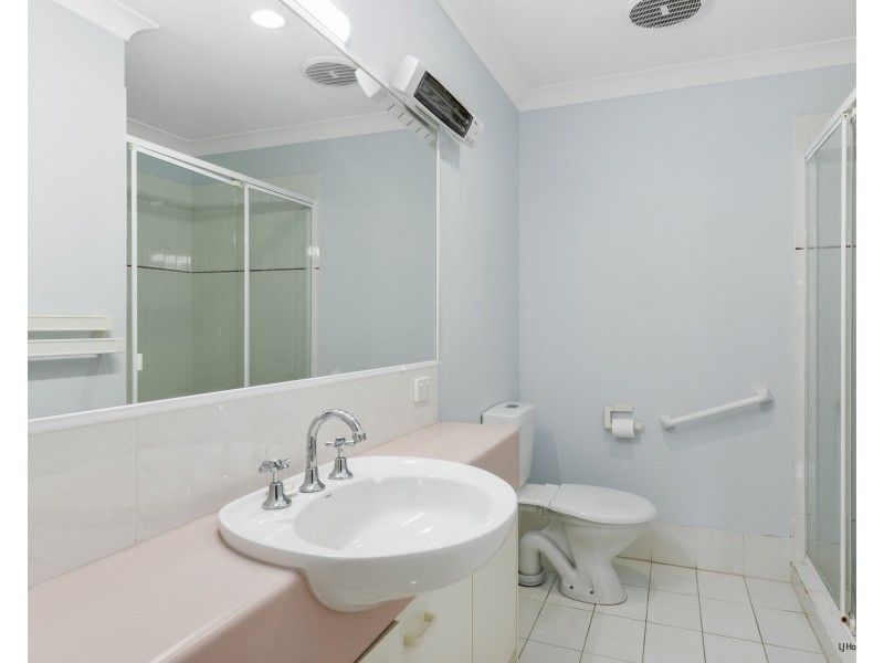 1/6 Cupania Place, Elanora QLD 4221