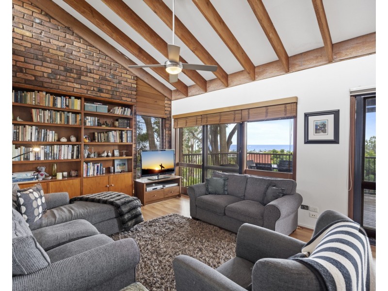 56 West Wyberba Street, Tugun QLD 4224