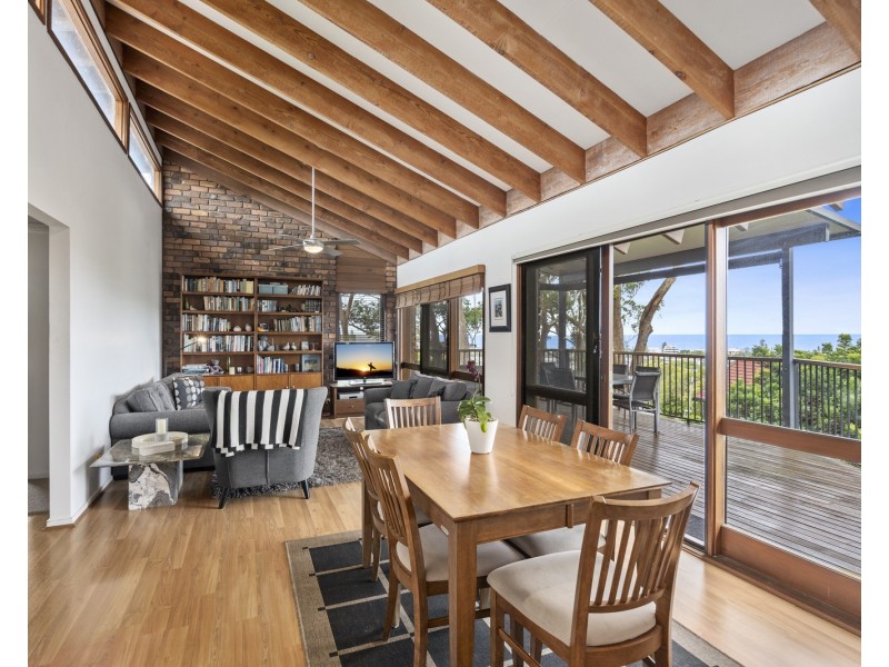 56 West Wyberba Street, Tugun QLD 4224