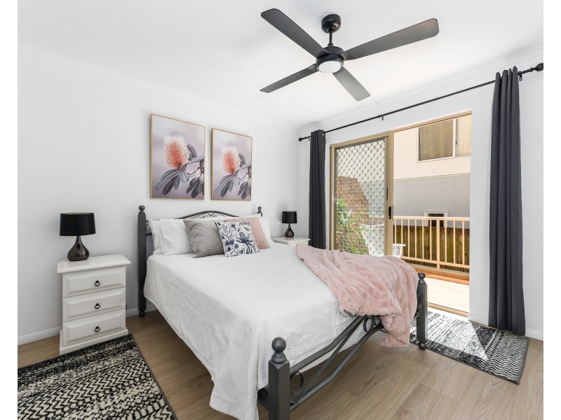 1/1260 Gold Coast Highway, Palm Beach QLD 4221