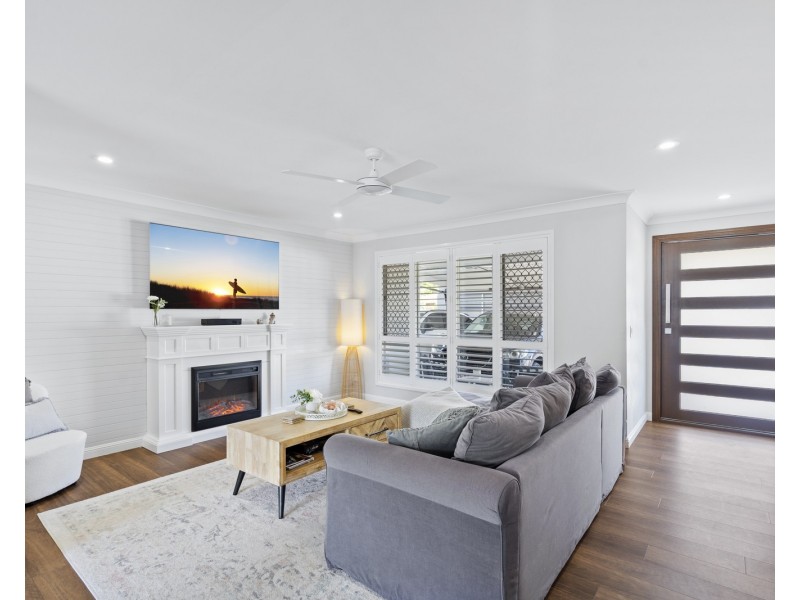 52 Bienvenue Drive, Currumbin Waters QLD 4223